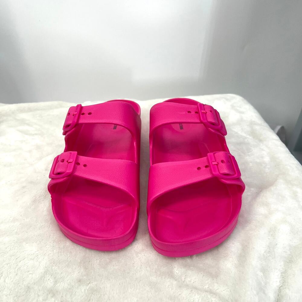 PRETTY LITTLE THING SZ 6 Two Strap Slides Adjustable  Cushioned  Comfort